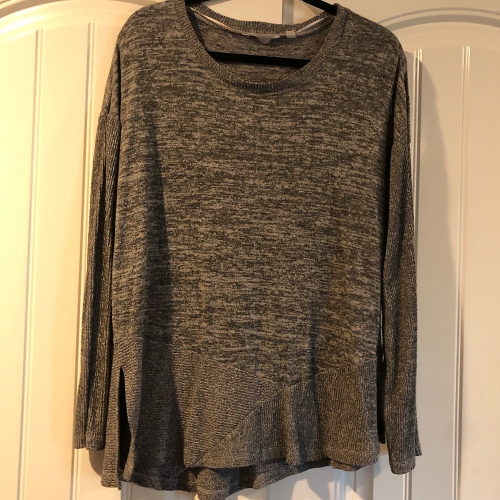Lightweight sweater